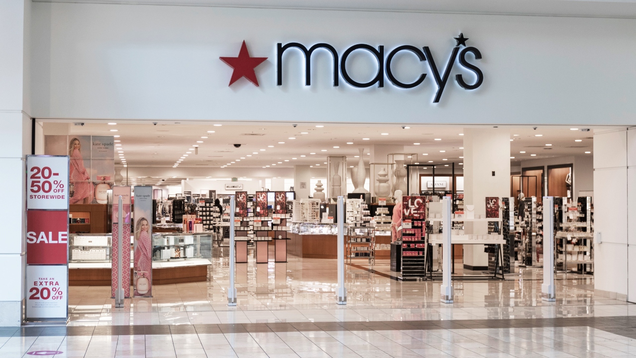 Macy's storefrong